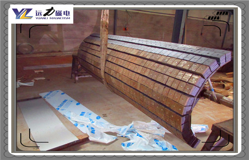 濕式磁選機，稀土永磁機具有高矯頑力超大型化方向發(fā)展！能用多長時間結(jié)構(gòu)圖_遠力為您講述永磁筒磁選機刮泡時應注意的問題！磁場分布圖 