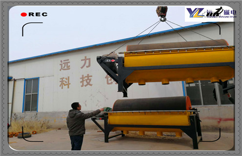 干式磁選機，連續(xù)自動除鐵提純的干式磁選機獨特之處！_磁性礦粒鐵礦錳礦干式磁選機_干式強磁選機怎樣才能增加高磁感強度的屬性？工作視頻皮帶及結(jié)構(gòu)價格 