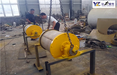 永磁磁選機(jī)，湖南rct永磁磁選機(jī)滾筒_鐵礦選礦湖南rct永磁磁選機(jī)滾筒磁場(chǎng)一般為多少_磁塊如何排列