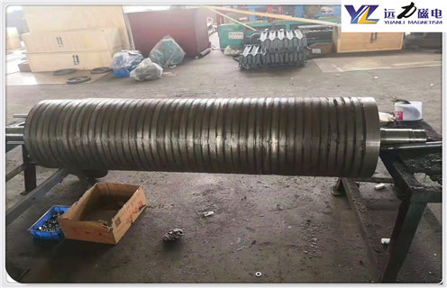 濕式磁選機，石英砂濕式磁選機_釩鈦鐵礦石英砂濕式磁選機型號參數(shù)及磁場強度