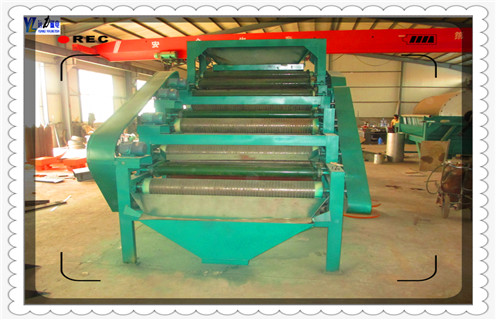 干式磁選機，科技生產激發(fā)砂土礦干式磁選機創(chuàng)新活力_科技生產激發(fā)砂土礦干式磁選機創(chuàng)新活力發(fā)展工作視頻皮帶及結構價格