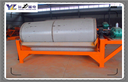干式磁選機(jī)，干式磁選機(jī)的選用要以磁性差異為依據(jù)_錳礦干式磁選機(jī)的選用要以磁性差異為依據(jù)一般是多少_生產(chǎn)廠家