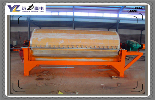 鐵礦石磁選機(jī)，鐵礦石磁選機(jī)如何實(shí)現(xiàn)自身更好發(fā)展 _單筒鐵礦石磁選機(jī)如何實(shí)現(xiàn)自身更好發(fā)展 磁場(chǎng)一般為多少_磁塊如何排列